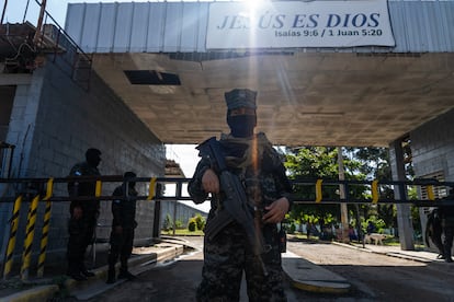 La Policía Militar de Orden Público (PMOP)