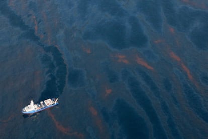 Marea negra procedente de la explosión de una plataforma petrolífera de BP en el golfo de México