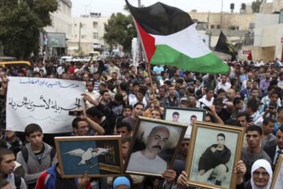 Marcha en apoyo de los palestinos encarcelados en Israel, ayer en Hebrn.