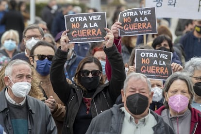 Protesta contra la guerra de Ucrania en Murcia (España).