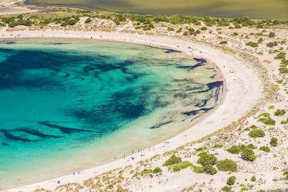 La playa de Voidokoiliá.