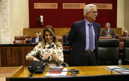La presidenta andaluza en funciones y secretaria general del PSOE-A, Susana Díaz, llega al Parlamento autónomo.