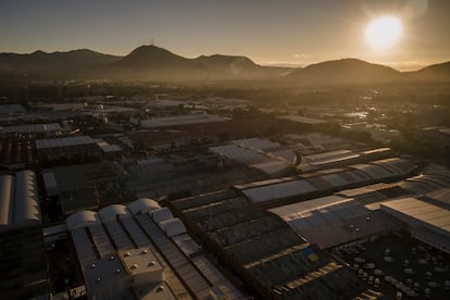 Vista aérea de la zona industrial de la colonia Vallejo, en la alcaldía Azcapotzalco de Ciudad de México. 