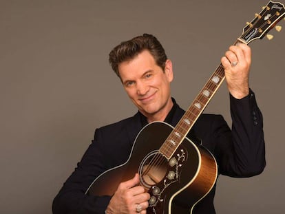 Chris Isaak, en una imagen promocional. 