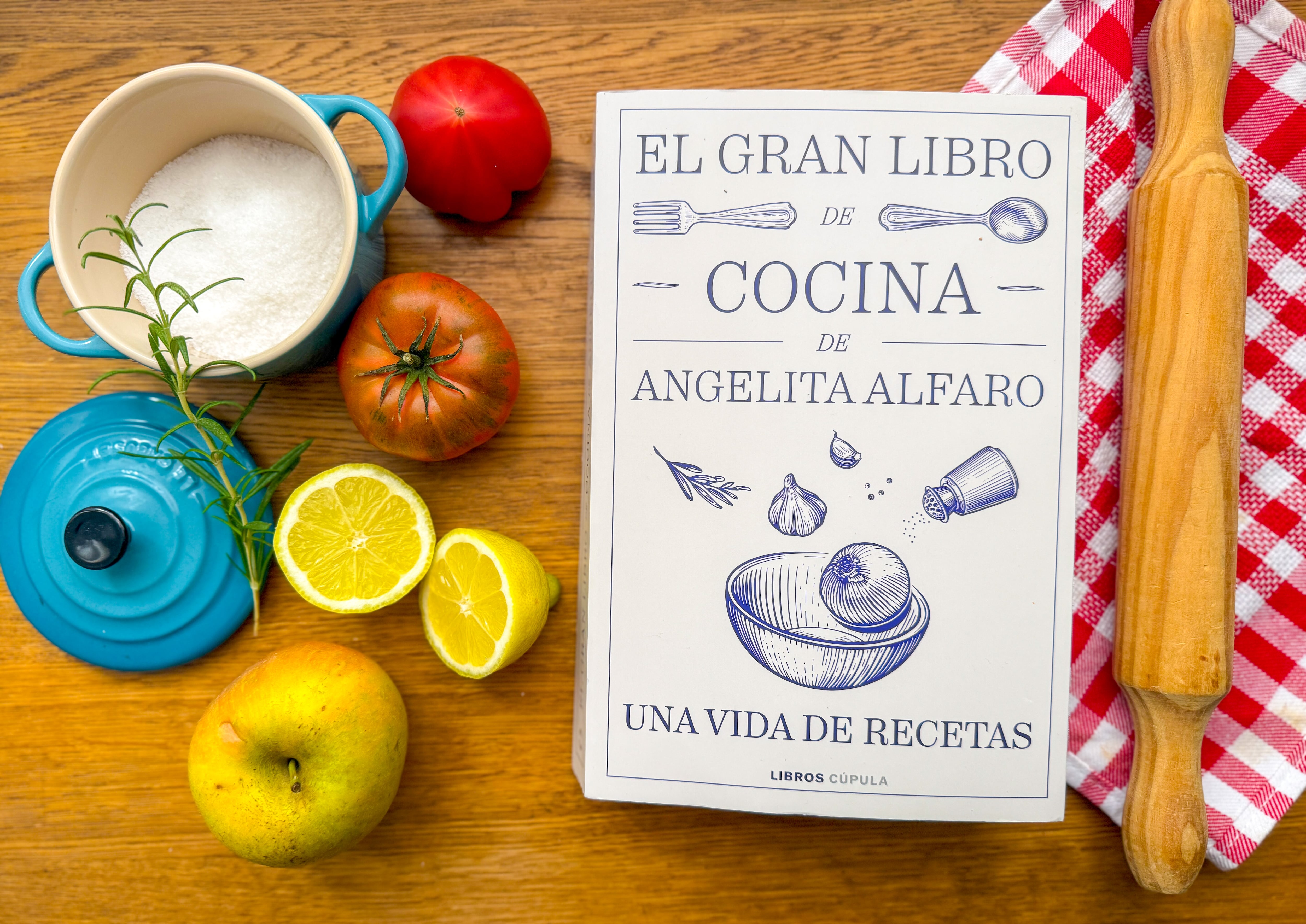 Más de 900 recetas y la sabiduría de una vida en la cocina