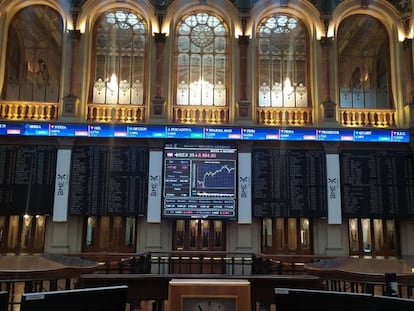 Vista del interior de la Bolsa española en Madrid