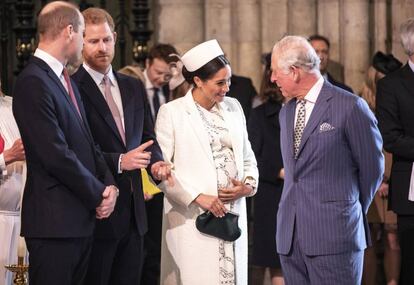Guillermo y Enrique de Inglaterra, Meghan Markle y Carlos de Inglaterra en la ceremonia por el día de la Commonwealth, el pasado marzo.