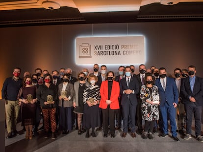 Foto de familia de la XVII edición de premios de Barcelona Comerç.