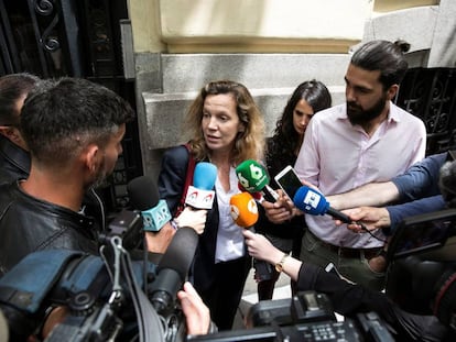 La abogada de Rosalía Iglesias, Marta Giménez-Cassina, atiende a los medios tras conocerse la sentencia del caso Gürtel.