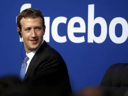 Mark Zuckerberg en el cuartel general de Facebook. 