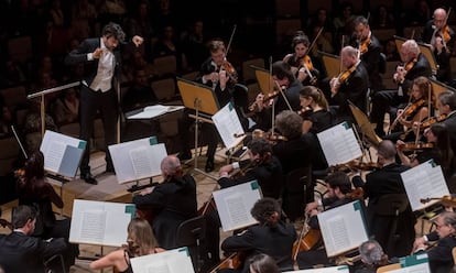 David Afkham, en un concierto el año pasado al frente de la Orquesta Nacional de España.
