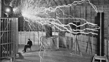 La vida de Nikola Tesla és l'eix de la novel·la d'Echenoz.
