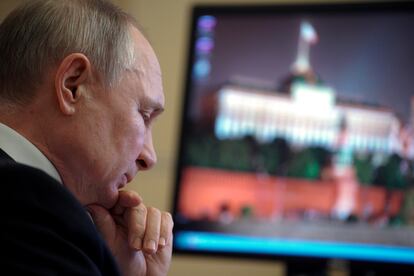 El presidente ruso, Vladimir Putin, en una videoconferencia con su Gabinete este jueves en Moscú.