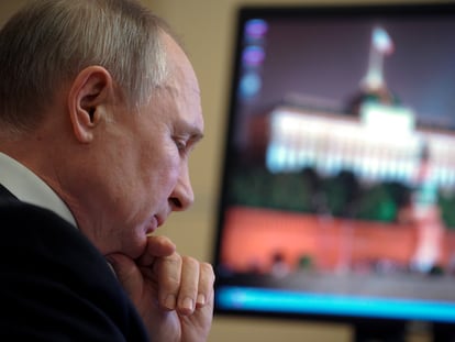 El presidente ruso, Vladimir Putin, en una videoconferencia con su Gabinete este jueves en Moscú.