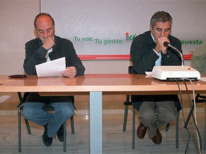 Francisco Frutos y Gaspar Llamazares, en una reunión de Izquierda Unida.