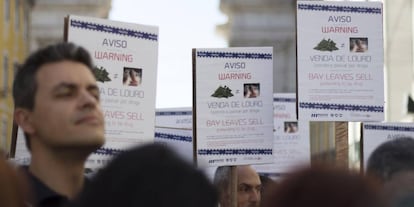 Manifestaci&oacute;n a principios de abril contra la venta de laurel en Lisboa.