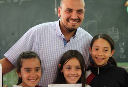 Hanna Khoury, con los alumnos madrileños.