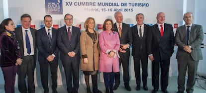 Foto de familia de la presentaci&oacute;n del foro mundial sobre turismo que se celebrar&aacute; en Madrid en abril.