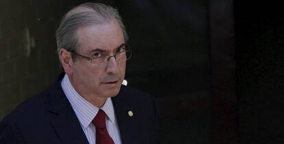 Eduardo Cunha, ao deixar sua casa em Bras&iacute;lia na manh&atilde; de ter&ccedil;a.