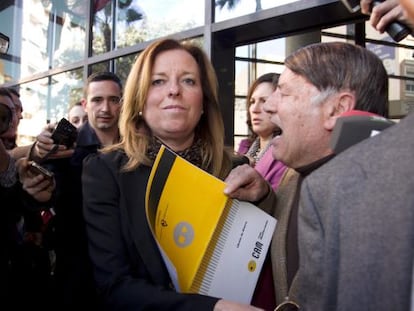 Mar&iacute;a Dolores Amor&oacute;s, a su salida del Juzgado n&uacute;mero 4 de Alicante el pasado viernes 24. 