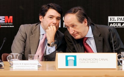 Ignacio González e Ildefonso de Miguel, en marzo de 2016.