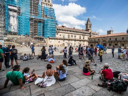 Tourists in Santiago's Plaza del Obradoiro square on Monday.