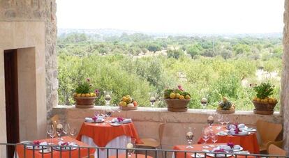 Can Furios Hotel, Binibona, Mallorca. Rodeado por la Sierra de Tramontana, en la aldea de Binibona.