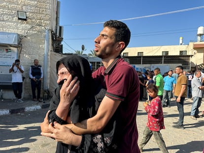 Una mujer llora durante el funeral de un familiar en el centro de la franja Gaza, el 7 de junio.