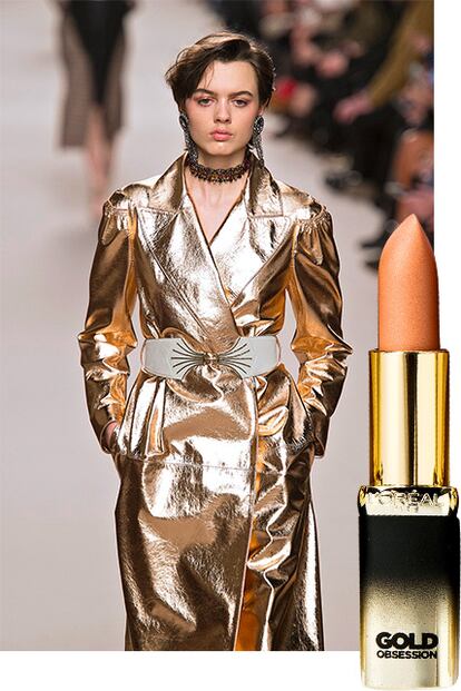 Lanvin y barra Gold Obsession de L’Oreal Paris en tono nude.