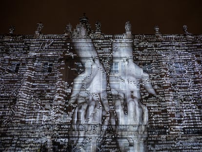 La fachada del Palacio Real, intervenida por Charles Sandison, dentro del Festival LuzMadrid.