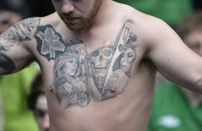 El tatuaje de un hincha irlandés.