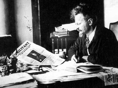 León Trotski en el despacho de su casa de Coyoacán.