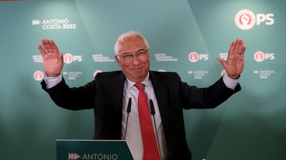 António Costa se dirigía este domingo a los medios de comunicación en la sede del Partido Socialista en Lisboa.