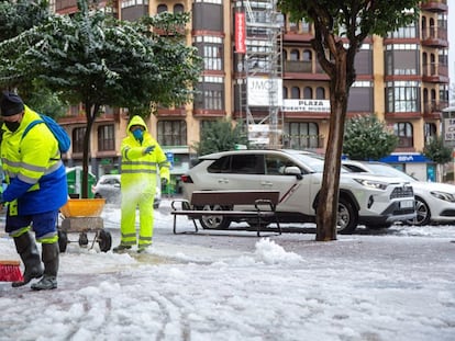 Las calles de Logroño, durante una nevada en enero de 2021.