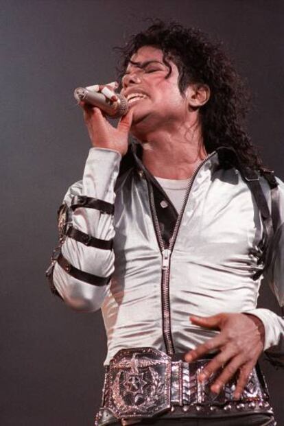 Michael Jackson, en un concierto en París en junio de 1988.