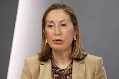 La ministra de Fomento, Ana Pastor, este viernes. 