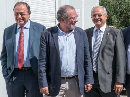 Los presidentes de las cuatro diputaciones catalanas tras su intervenci&oacute;n en la Universitat Catalana d&#039;Estiu en Prada de Conflent. De izquierda a derecha: J.Rigaut (Girona), J.Re&ntilde;&eacute; (Lleida), B.Jan&eacute; (Tarragona) y S.Esteve (Barcelona). Foto: Josep M&ordf; Montaner/UCE