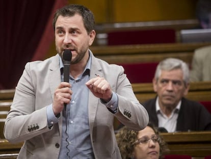 El consejero de Salud, Toni Comín, en una sesión del Parlament