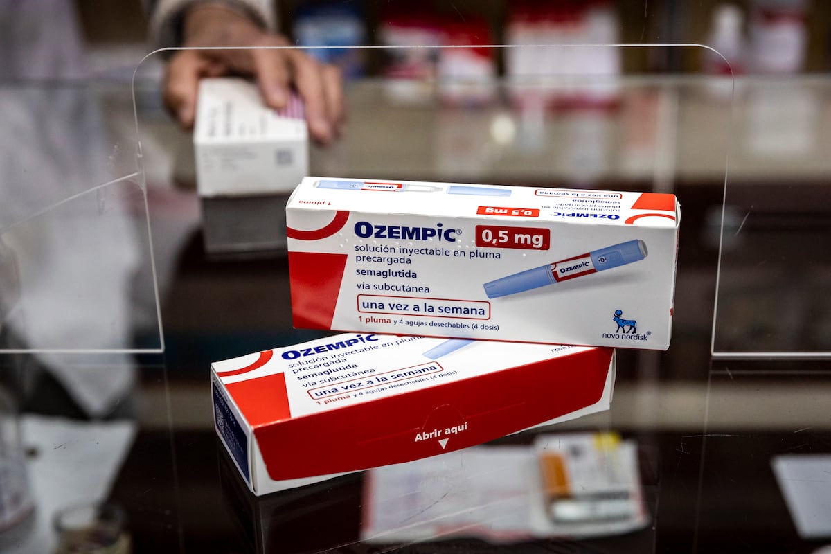 Trump activa los aranceles a los medicamentos y obliga a las farmacéuticas a elegir entre pagar más o trasladarse al país