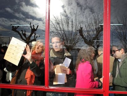 Ambiente electoral en el Colegio Bernadette de Aravaca, en Madrid, el 20 de diciembre de 2015.