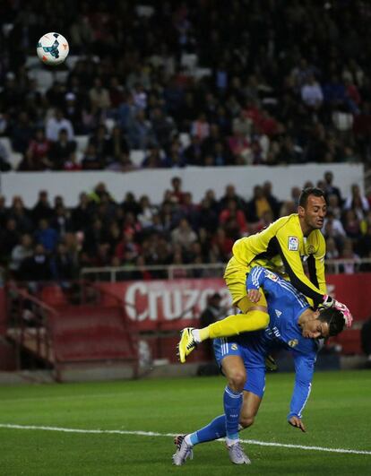 Beto choca con Ronaldo