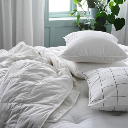 La mejor almohada será aquella que se adapte mejor a nuestra postura corporal. 