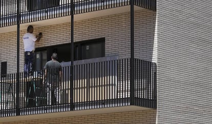 Construcció de pisos socials a Barcelona.