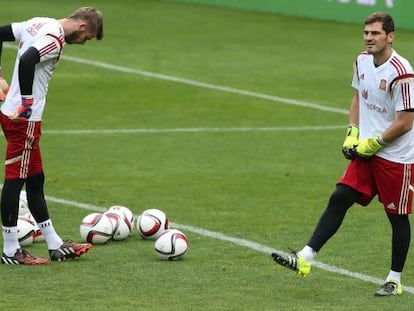 De Gea y Casillas, en el entrenamiento de la selección en León.