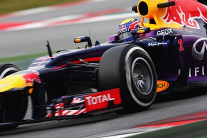 El piloto australiano Mark Webber rueda su monoplaza de Red Bull Racing durante los entrenamentos.