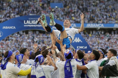 Celebración del Deportivo por el ascenso a Segunda División.