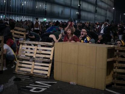 Protestas en el aeropuerto de El Prat convocadas por Tsunami Democràtic tras la sentencia del 'procés'.