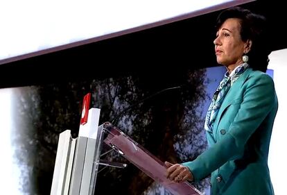 La presidenta del Santander, Ana Botín, en la junta de accionistas celebrada el 27 de octubre de 2020.