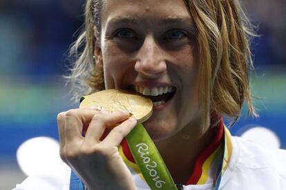 La nadadora Mireia Belmonte ha logrado dos medallas: el oro en los 200 metros mariposa femenino y el bronce en los 400 metros combinado individual.