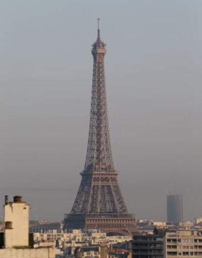 A Torre Eiffel, em Paris.